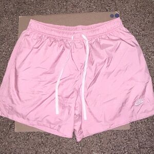Nike men’s shorts windbreaker pink size XL